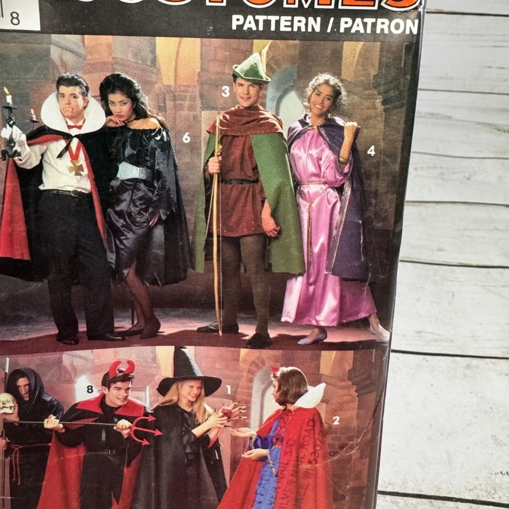 Simplicity 0636 Halloween Costume Pattern Witch Dracula Robin Hood Sm Med Lg